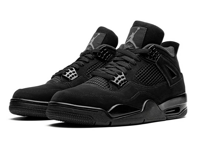 Black cat Jordan 4 (2025)